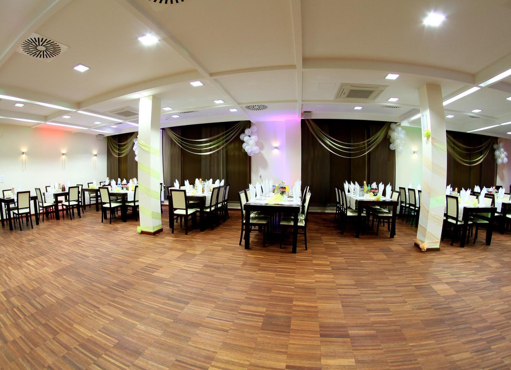 Hotel Aviator Kielce "Business Hotel Medical & Spa" 외부 사진