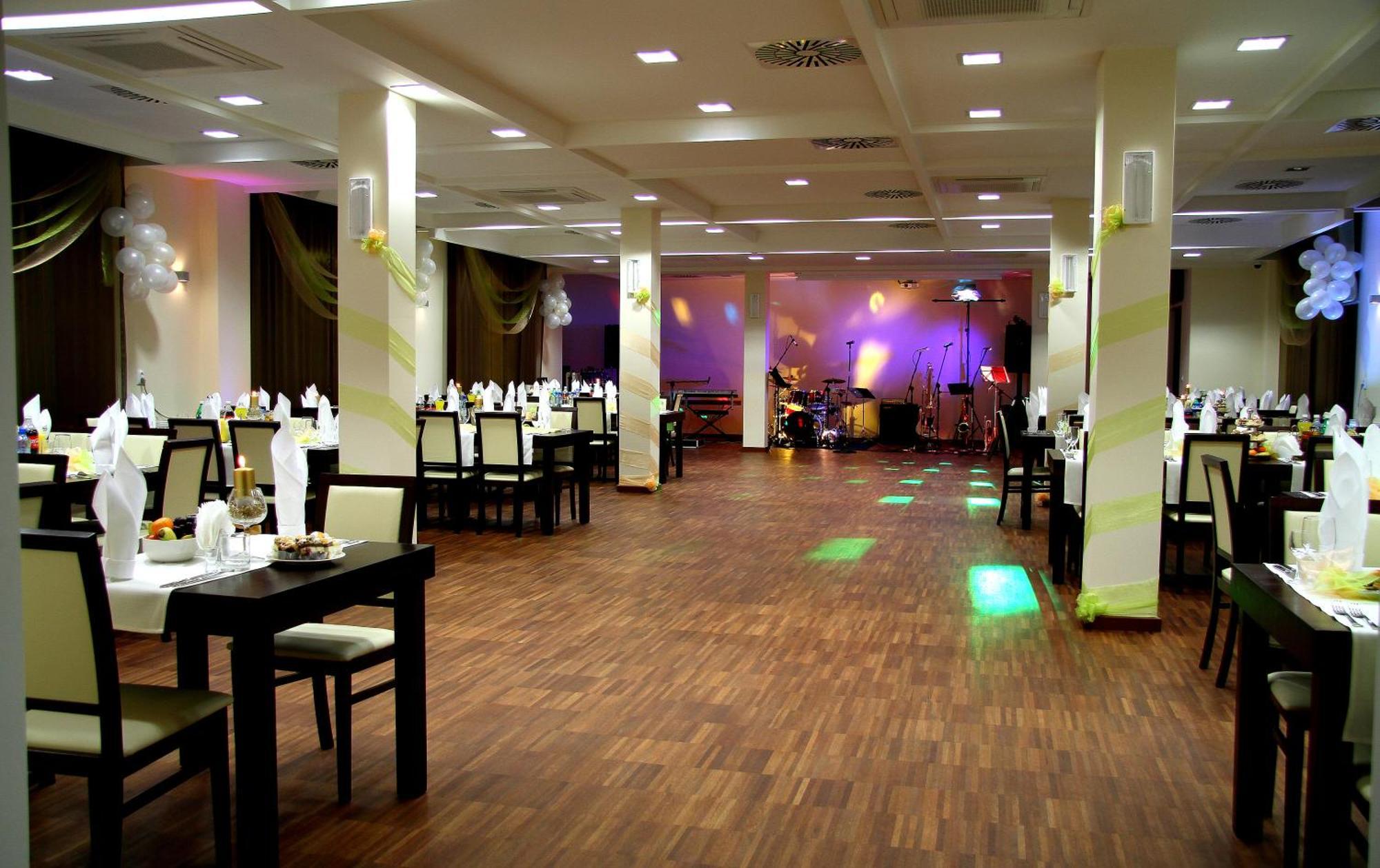 Hotel Aviator Kielce "Business Hotel Medical & Spa" 외부 사진