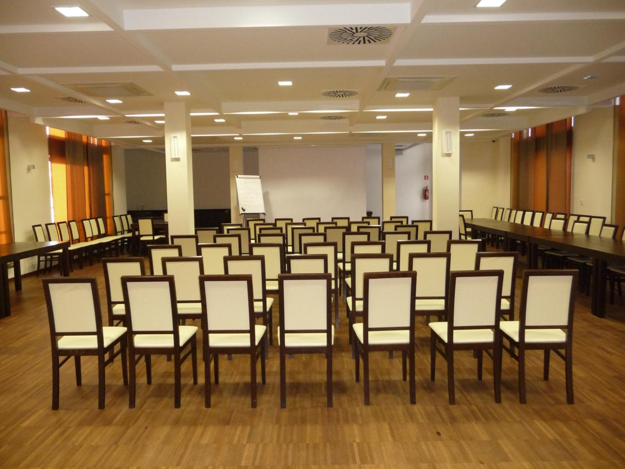 Hotel Aviator Kielce "Business Hotel Medical & Spa" 외부 사진
