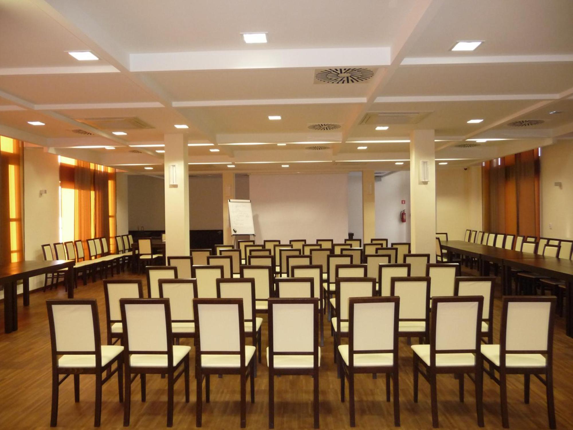 Hotel Aviator Kielce "Business Hotel Medical & Spa" 외부 사진