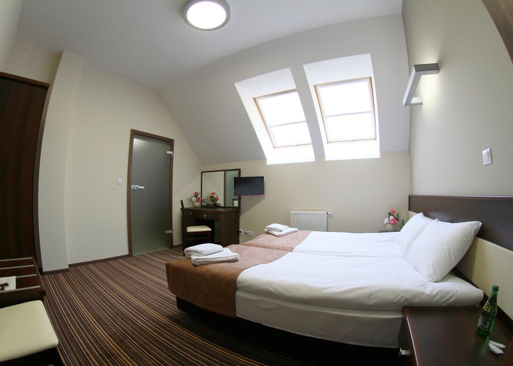 Hotel Aviator Kielce "Business Hotel Medical & Spa" 외부 사진